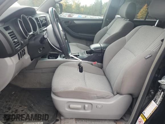 ✅ 2008 Toyota 4Runner SR5 • VIN: JTEZU14R08K021064 • Lot: 89523105. Wystawiony na Copart z przebiegiem 147 706 mil. Bezpłatny archiwum sprzedaży aukcyjnych z USA i szczegółowy raport historii pojazdu na DreamBid. Zdjęcie 7.