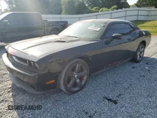 ✅ 2012 Dodge Challenger SXT • VIN: 2C3CDYAG0CH275464 • Лот: 81593045. Опубликован ранее на Copart с пробегом 181 782 миль. Бесплатный доступ к архиву аукционных продаж из США и подробный отчёт об истории автомобиля на DreamBid. Изображение 1.