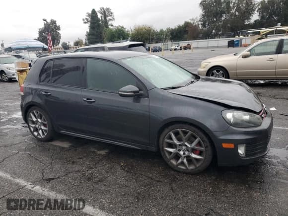 ✅ 2014 Volkswagen Golf GTI Wolfsburg Edition • VIN: WVWHD7AJ6EW002377 • Lot: 93031815. Wystawiony na Copart z przebiegiem 118 042 mil. Bezpłatny archiwum sprzedaży aukcyjnych z USA i szczegółowy raport historii pojazdu na DreamBid. Zdjęcie 4.