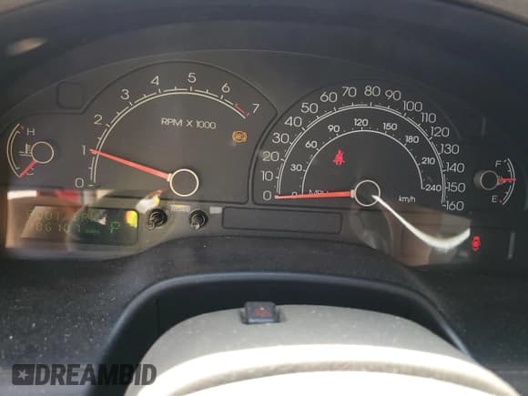 ✅ 2005 Lincoln LS Luxury • VIN: 1LNHM86S25Y651861 • Лот: 54118585. Опубликован ранее на Copart с пробегом 186 107 миль. Бесплатный доступ к архиву аукционных продаж из США и подробный отчёт об истории автомобиля на DreamBid. Изображение 9.