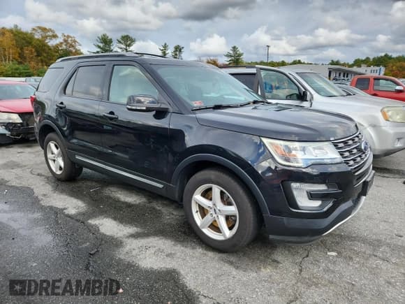 ✅ 2017 Ford Explorer XLT • VIN: 1FM5K8D85HGD07774 • Лот: 87393325. Опубликован ранее на Copart с пробегом 98 531 миль. Бесплатный доступ к архиву аукционных продаж из США и подробный отчёт об истории автомобиля на DreamBid. Изображение 4.