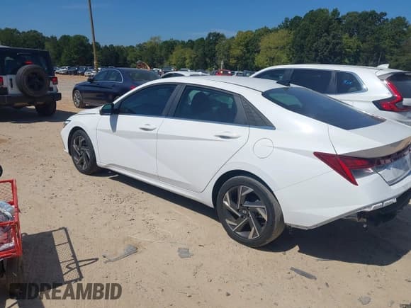 ✅ 2024 Hyundai Elantra Limited • VIN: KMHLP4DG2RU661845 • Лот: 43140671. Опубликован ранее на IAAI с пробегом 28 181 миль. Бесплатный доступ к архиву аукционных продаж из США и подробный отчёт об истории автомобиля на DreamBid. Изображение 3.