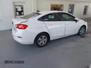 ✅ 2017 Chevrolet Cruze LS • VIN: 1G1BC5SM2H7222483 • Lot: 43765227. Listed on IAAI with 187,114 mi. Free auction sales archive from the USA and detailed vehicle history report at DreamBid. Image 4.