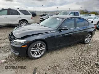 ✅ 2014 BMW 3 Series 328i xDrive • VIN: WBA3B5C50EF958973 • Лот: 86810575. Опубликован ранее на Copart с пробегом 142 156 миль. Бесплатный доступ к архиву аукционных продаж из США и подробный отчёт об истории автомобиля на DreamBid. Изображение 1.