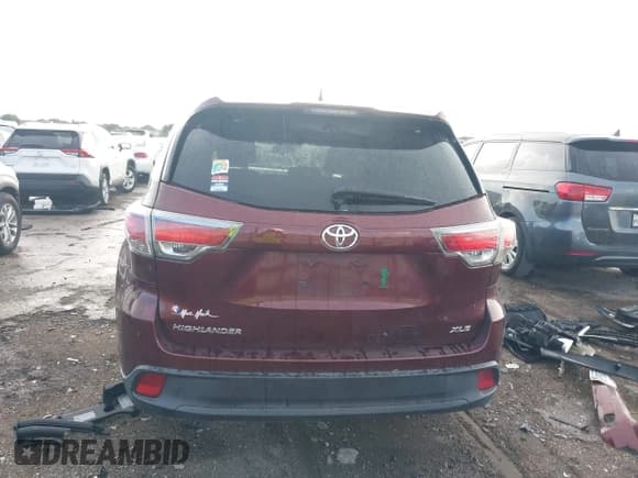 ✅ 2015 Toyota Highlander XLE • VIN: 5TDKKRFH7FS081847 • Lot: 42676891. Wystawiony na IAAI z przebiegiem 154 151 mil. Bezpłatny archiwum sprzedaży aukcyjnych z USA i szczegółowy raport historii pojazdu na DreamBid. Zdjęcie 16.