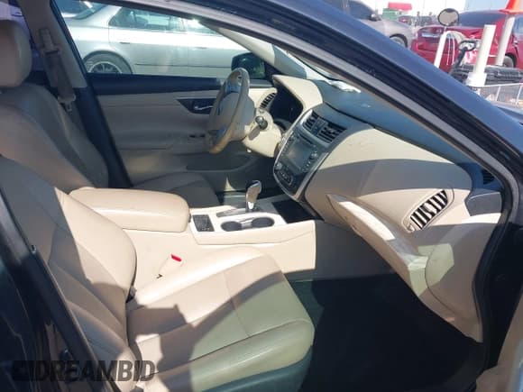 ✅ 2017 Nissan Altima SR • VIN: 1N4AL3AP8HC232452 • Lot: 42800162. Wystawiony na IAAI z przebiegiem 118 855 mil. Bezpłatny archiwum sprzedaży aukcyjnych z USA i szczegółowy raport historii pojazdu na DreamBid. Zdjęcie 5.