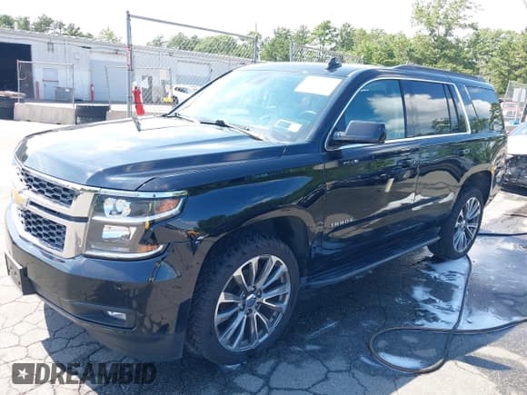 ✅ 2020 Chevrolet Tahoe LT • VIN: 1GNSKBKC6LR243910 • Lot: 42721097. Wystawiony na IAAI z przebiegiem 23 938 mil. Bezpłatny archiwum sprzedaży aukcyjnych z USA i szczegółowy raport historii pojazdu na DreamBid. Zdjęcie 17.