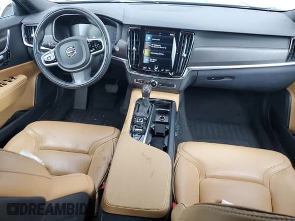 ✅ 2018 Volvo V90 • VIN: YV4102NK2J1022455 • Лот: 61338505. Опубликован ранее на Copart с пробегом 100 796 миль. Бесплатный доступ к архиву аукционных продаж из США и подробный отчёт об истории автомобиля на DreamBid. Изображение 8.
