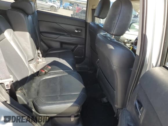 ✅ 2020 Mitsubishi Outlander ES • VIN: JA4AZ3A39LZ043458 • Lot: 81643795. Wystawiony na Copart z przebiegiem 116 755 mil. Bezpłatny archiwum sprzedaży aukcyjnych z USA i szczegółowy raport historii pojazdu na DreamBid. Zdjęcie 11.