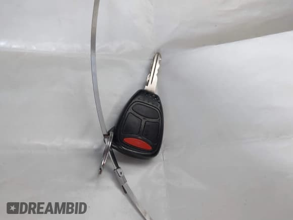 ✅ 2006 Jeep Commander • VIN: 1J8HH48K76C329934 • Лот: 41528939. Опубликован ранее на IAAI с пробегом 180 006 миль. Бесплатный доступ к архиву аукционных продаж из США и подробный отчёт об истории автомобиля на DreamBid. Изображение 11.