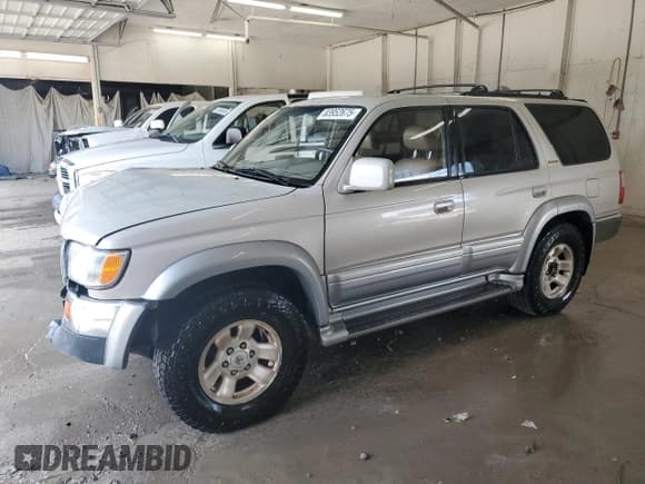 ✅ 1997 Toyota 4Runner Limited • VIN: JT3GN87R1V0055183 • Lot: 83952675. Listed on Copart with 319,009 mi. Free auction sales archive from the USA and detailed vehicle history report at DreamBid. Image 1.