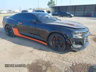 2016 Chevrolet Camaro 2SS with VIN 1G1FH1R78G0135089, listed as a IAAI auction lot 39528743 with 102,217 mi miles and . Bid and sale history available at DreamBid. Image 1.