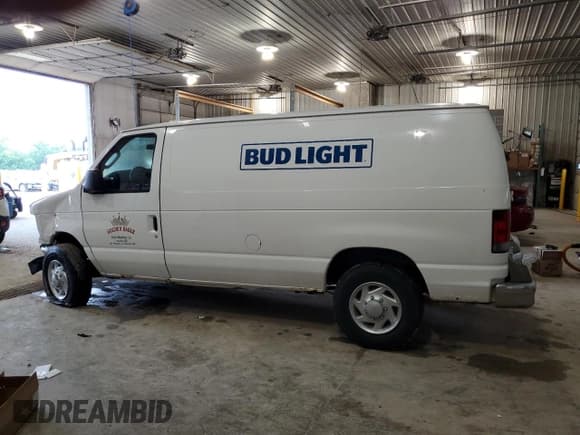 ✅ 2010 Ford Econoline Cargo Commercial • VIN: 1FTNE2EL6ADA07809 • Lot: 60211395. Listed on Copart with 258,970 mi. Free auction sales archive from the USA and detailed vehicle history report at DreamBid. Image 2.