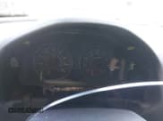 ✅ 2008 Volvo S40 2.4L • VIN: YV1MS382282382965 • Lot: 42407066. Wystawiony na IAAI z przebiegiem 194 377 mil. Bezpłatny archiwum sprzedaży aukcyjnych z USA i szczegółowy raport historii pojazdu na DreamBid. Zdjęcie 12.