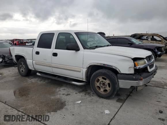 ✅ 2004 Chevrolet Silverado 1500 LS • VIN: 2GCEC13T541330364 • Лот: 64773585. Опубликован ранее на Copart с пробегом 366 651 миль. Бесплатный доступ к архиву аукционных продаж из США и подробный отчёт об истории автомобиля на DreamBid. Изображение 4.