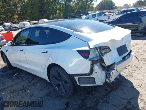 ✅ 2022 Tesla Model 3 Long Range • VIN: 5YJ3E1EBXNF257125 • Lot: 43467276. Wystawiony na IAAI z przebiegiem 36 041 mil. Bezpłatny archiwum sprzedaży aukcyjnych z USA i szczegółowy raport historii pojazdu na DreamBid. Zdjęcie 3.