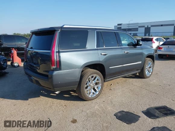 ✅ 2019 Cadillac Escalade Premium Luxury • VIN: 1GYS4CKJ4KR183416 • Лот: 43367780. Опубликован ранее на IAAI с пробегом 87 272 миль. Бесплатный доступ к архиву аукционных продаж из США и подробный отчёт об истории автомобиля на DreamBid. Изображение 4.