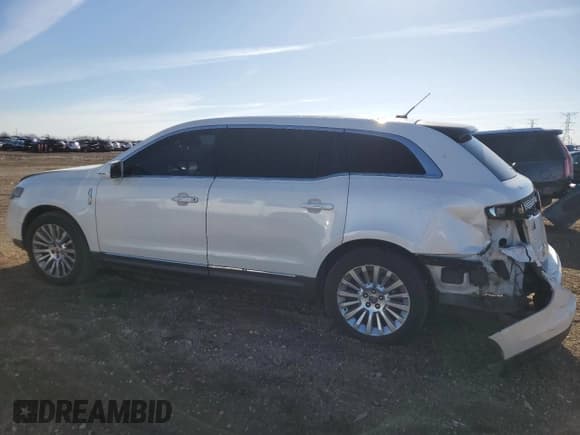 ✅ 2010 Lincoln MKT • VIN: 2LMHJ5AR4ABJ08731 • Лот: 92385235. Опубликован ранее на Copart с пробегом 188 169 миль. Бесплатный доступ к архиву аукционных продаж из США и подробный отчёт об истории автомобиля на DreamBid. Изображение 2.