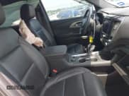 ✅ 2022 Chevrolet Traverse LT • VIN: 1GNERHKW4NJ142792 • Lot: 42368038. Wystawiony na IAAI z przebiegiem 38 203 mil. Bezpłatny archiwum sprzedaży aukcyjnych z USA i szczegółowy raport historii pojazdu na DreamBid. Zdjęcie 5.