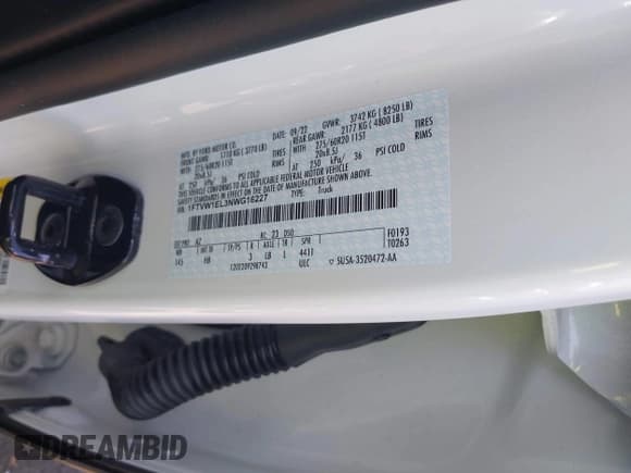 ✅ 2022 Ford F-150 Lightning Pro • VIN: 1FTVW1EL3NWG16227 • Lot: 41994584. Listed on IAAI with 23,341 mi. Free auction sales archive from the USA and detailed vehicle history report at DreamBid. Image 9.