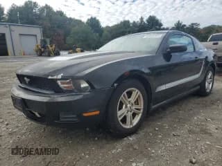 ✅ 2012 Ford Mustang V6 • VIN: 1ZVBP8AM3C5204218 • Lot: 85003785. Listed on Copart with 93,324 mi. Free auction sales archive from the USA and detailed vehicle history report at DreamBid. Image 1.