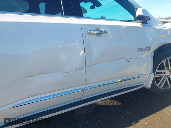 2022 Chevrolet Traverse High Country с VIN 1GNEVNKW7NJ195173, выставлен на аукционе IAAI как лот 43364388 с пробегом 21 132 миль миль и . История ставок и продаж доступна на DreamBid. Изображение 18.