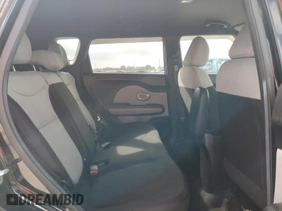 ✅ 2016 Kia Soul • VIN: KNDJN2A20G7380606 • Lot: 82291645. Listed on Copart with 132,802 mi. Free auction sales archive from the USA and detailed vehicle history report at DreamBid. Image 10.