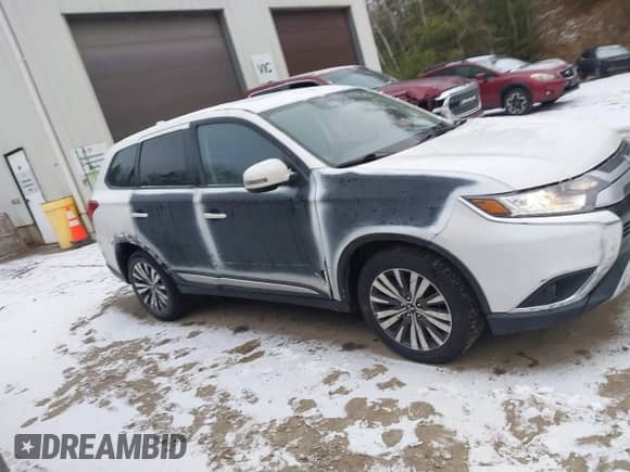 2020 Mitsubishi Outlander ES with VIN JA4AZ3A37LZ008157, listed as a IAAI auction lot 41110526 with 70,152 mi miles and . Bid and sale history available at DreamBid. Image 13.