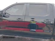 ✅ 2019 Chevrolet Silverado 1500 LT Trail Boss • VIN: 3GCPYFED4KG297004 • Lot: 42984504. Wystawiony na IAAI z przebiegiem 136 915 mil. Bezpłatny archiwum sprzedaży aukcyjnych z USA i szczegółowy raport historii pojazdu na DreamBid. Zdjęcie 14.