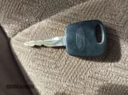 ✅ 1999 Ford Explorer XL • VIN: 1FMZU32X7XUB01672 • Лот: 41263264. Опубликован ранее на IAAI с пробегом 148 134 миль. Бесплатный доступ к архиву аукционных продаж из США и подробный отчёт об истории автомобиля на DreamBid. Изображение 11.