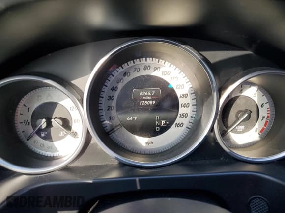 ✅ 2016 Mercedes-Benz E 350 Sport • VIN: WDDHF5KB5GB233860 • Лот: 91258305. Опубликован ранее на Copart с пробегом 128 089 миль. Бесплатный доступ к архиву аукционных продаж из США и подробный отчёт об истории автомобиля на DreamBid. Изображение 9.