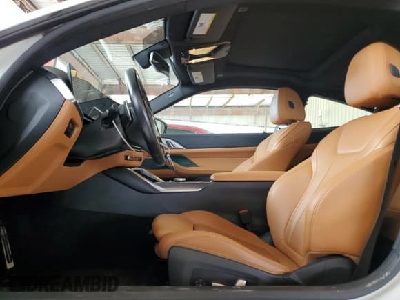 ✅ 2024 BMW 4 Series 430i • VIN: WBA53AP07RCN20570 • Lot: 81751995. Wystawiony na Copart z przebiegiem 32 062 mil. Bezpłatny archiwum sprzedaży aukcyjnych z USA i szczegółowy raport historii pojazdu na DreamBid. Zdjęcie 7.