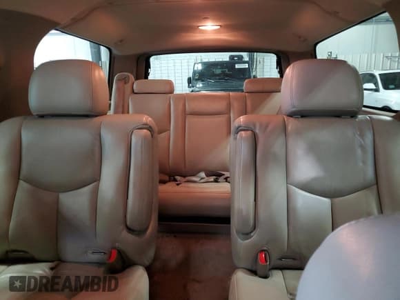 ✅ 2005 Chevrolet Suburban LS • VIN: 1GNFK16Z35J118939 • Lot: 87445765. Listed on Copart with 223,806 mi. Free auction sales archive from the USA and detailed vehicle history report at DreamBid. Image 10.
