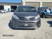 ✅ 2018 Toyota Sienna XLE • VIN: 5TDDZ3DC2JS195045 • Lot: 85872465. Listed on Copart with 154,196 mi. Free auction sales archive from the USA and detailed vehicle history report at DreamBid. Image 5.