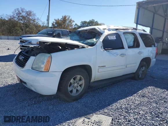 ✅ 2012 GMC Yukon SLE • VIN: 1GKS1AE02CR222502 • Lot: 92072585. Listed on Copart with 204,780 mi. Free auction sales archive from the USA and detailed vehicle history report at DreamBid. Image 1.