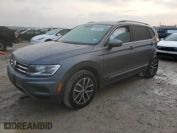 ✅ 2020 Volkswagen Tiguan SE • VIN: 3VV3B7AX2LM044516 • Lot: 53893325. Wystawiony na Copart z przebiegiem 102 456 mil. Bezpłatny archiwum sprzedaży aukcyjnych z USA i szczegółowy raport historii pojazdu na DreamBid. Zdjęcie 1.