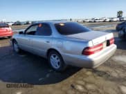 ✅ 1996 Lexus ES 300 • VIN: JT8BF12G2T0151660 • Lot: 44164685. Wystawiony na Copart z przebiegiem 145 089 mil. Bezpłatny archiwum sprzedaży aukcyjnych z USA i szczegółowy raport historii pojazdu na DreamBid. Zdjęcie 2.