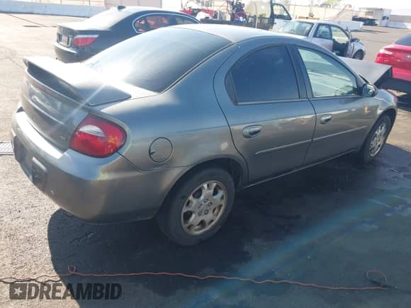 2005 Dodge Neon SXT z VIN 1B3ES56C45D135496, wystawiony jako IAAI lot #42317467 z przebiegiem Nie podano mil oraz . Historia ofert i sprzedaży dostępna na DreamBid. Obrazek 4.