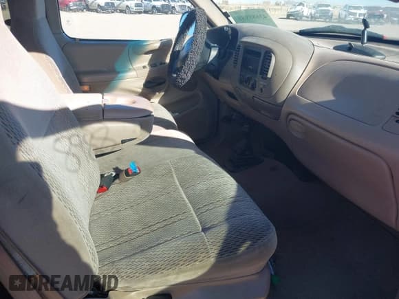 ✅ 1998 Ford F-150 • VIN: 1FTZX18W1WKB86730 • Лот: 43688988. Опубликован ранее на IAAI с пробегом 185 959 миль. Бесплатный доступ к архиву аукционных продаж из США и подробный отчёт об истории автомобиля на DreamBid. Изображение 5.