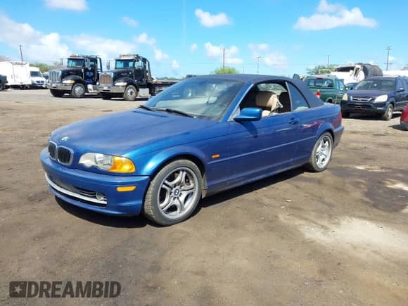 2001 BMW 3 Series 330Ci with VIN WBABS53451EV85982, listed as a IAAI auction lot 41658343 with 66,547 mi miles and . Bid and sale history available at DreamBid. Image 2.