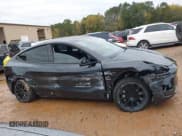 ✅ 2024 Tesla Model Y • VIN: 7SAYGDEDXRF091832 • Lot: 43562899. Wystawiony na IAAI z przebiegiem 9 525 mil. Bezpłatny archiwum sprzedaży aukcyjnych z USA i szczegółowy raport historii pojazdu na DreamBid. Zdjęcie 13.