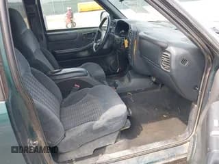 ✅ 1998 Chevrolet S-10 LS • VIN: 1GCCT19W6W8223364 • Лот: 42156435. Опубликован ранее на IAAI с пробегом Не указан. Бесплатный доступ к архиву аукционных продаж из США и подробный отчёт об истории автомобиля на DreamBid. Изображение 5.