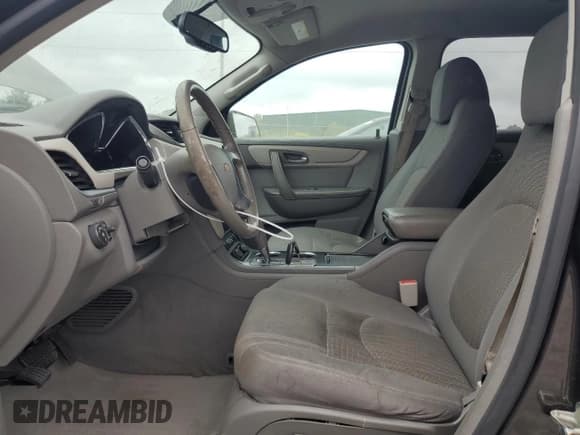 ✅ 2015 Chevrolet Traverse LT • VIN: 1GNKRHKD1FJ179866 • Lot: 84394625. Wystawiony na Copart z przebiegiem 225 867 mil. Bezpłatny archiwum sprzedaży aukcyjnych z USA i szczegółowy raport historii pojazdu na DreamBid. Zdjęcie 7.