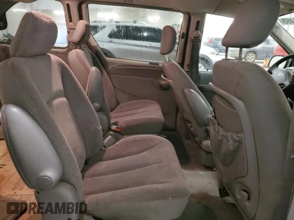 ✅ 2006 Dodge Caravan SXT • VIN: 1D4GP45R66B754853 • Lot: 82201465. Wystawiony na Copart z przebiegiem 236 597 mil. Bezpłatny archiwum sprzedaży aukcyjnych z USA i szczegółowy raport historii pojazdu na DreamBid. Zdjęcie 11.