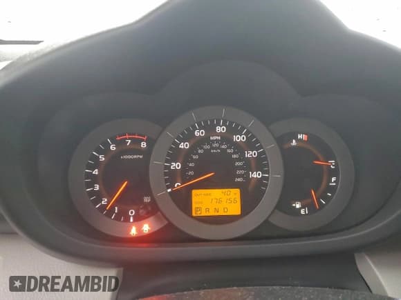 ✅ 2008 Toyota RAV4 • VIN: JTMBK33VX86045211 • Лот: 94819945. Опубликован ранее на Copart с пробегом 176 156 миль. Бесплатный доступ к архиву аукционных продаж из США и подробный отчёт об истории автомобиля на DreamBid. Изображение 9.