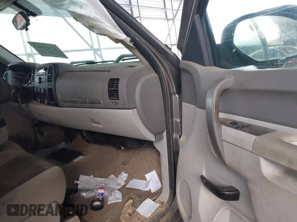 2013 Chevrolet Silverado 1500 LT with VIN 1GCRCSEA6DZ236990, listed as a IAAI auction lot 42506412 with Not provided miles and . Bid and sale history available at DreamBid. Image 5.