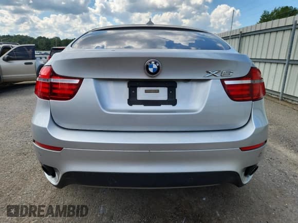 ✅ 2014 BMW X6 xDrive35i • VIN: 5UXFG2C54E0H11475 • Lot: 81777045. Wystawiony na Copart z przebiegiem 247 658 mil. Bezpłatny archiwum sprzedaży aukcyjnych z USA i szczegółowy raport historii pojazdu na DreamBid. Zdjęcie 6.