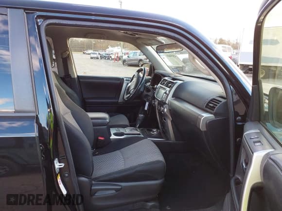 ✅ 2016 Toyota 4Runner Limited • VIN: JTEBU5JR2G5343621 • Lot: 43694680. Listed on IAAI with 143,136 mi. Free auction sales archive from the USA and detailed vehicle history report at DreamBid. Image 5.