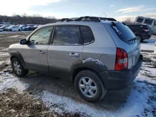 2005 Hyundai Tucson GLS с VIN KM8JN72D45U086066, выставлен на аукционе Copart как лот 82767914 с пробегом 122 206 миль миль и Списание • Salvage title. История ставок и продаж доступна на DreamBid. Изображение 2.