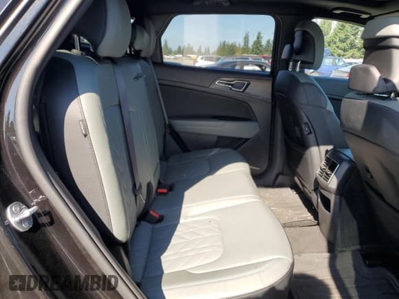 ✅ 2024 Kia Sportage X-Line • VIN: KNDPYDDH7R7119991 • Lot: 83811515. Wystawiony na Copart z przebiegiem 28 028 mil. Bezpłatny archiwum sprzedaży aukcyjnych z USA i szczegółowy raport historii pojazdu na DreamBid. Zdjęcie 11.